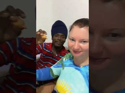 🇯🇲 Rasta's First Time Having KFC For Dinner 😅 Let's Show Him Some Love 🤝🏻 #Rasta #Interracial #KFC
