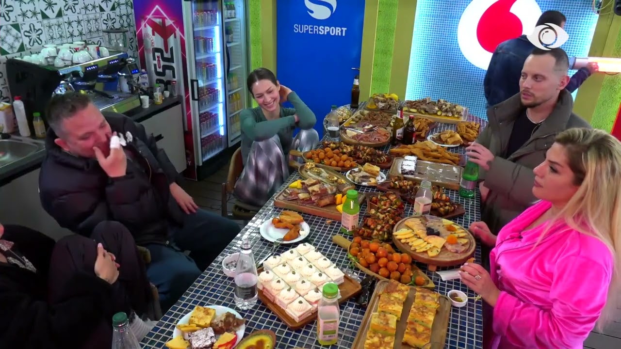 “False…”/ Ilnisa bisedon me banorët: Françeska na doli eksperte dasmash dhe puthjesh