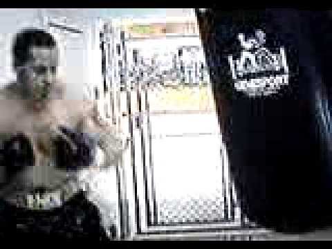 Mononcle Rock met Kc Lmnop K.O en Mot Mais refuse de monter dans le ring