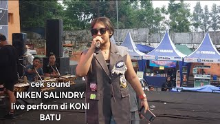 Download lagu SOUND CHECK NIKEN SALINDRY LIVE PERFORMANCE AT KONI BATU, MALANG REGENCY mp3