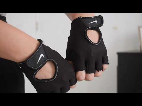 Nike Women's Fundamental Training Gloves | Review