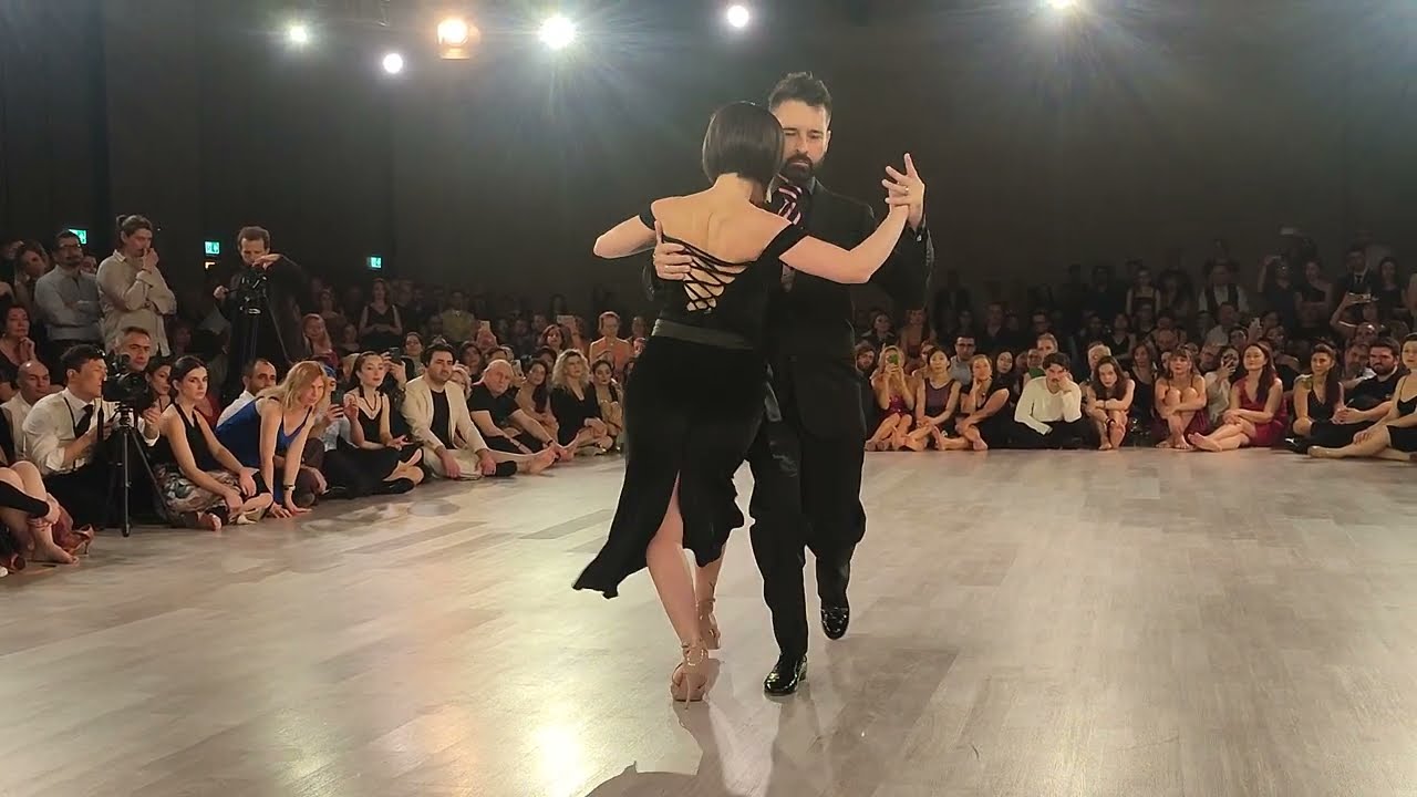Poignant Tango Performance by Javier Rodriguez & Fatima Vitale - "A Mis Viejos" by Aníbal Troilo
