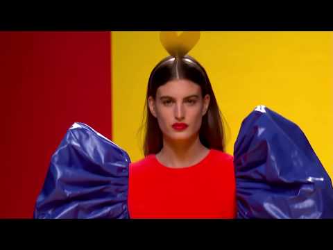 AGATHA RUIZ DE LA PRADA desfile MBFWM Colección Otoño Invierno 2018/19