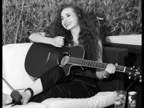 Irina Kit - Chain Reaction ( Moldova NF Eurovision 2020 )