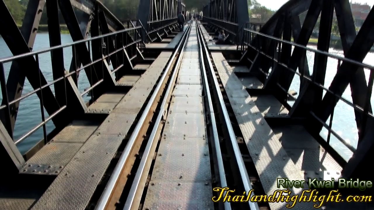 ขี่ช้างล่องแพ