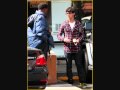 Joe Jonas Has A Helping Hand