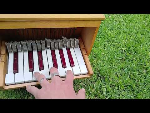 chromatic toy piano 16 keys Michelsonne Paris - GOOD CONDITION - sound family : celesta mustel musical saw martenot Wurlitzer ... image 4