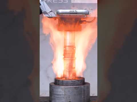 Alkaline vs. Lithium Batteries – Ultimate Crush Test! 🔋💥 #hydraulicpress #batterycrush #satisfying