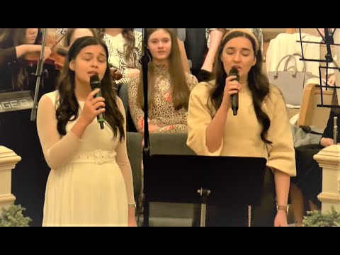 Sylvia & Natasha...Un an acum, am incheiat, un an de zbucium s-a gătat