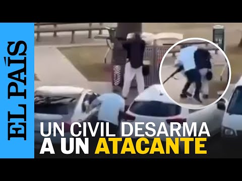 ATENTADO SÍDNEY | Un civil DESARMA a uno de los atacantes de la PLAYA DE BONDI | EL PAÍS