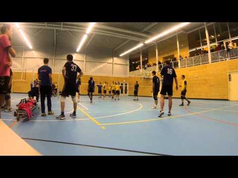 Volta heren 1 tegen Dynamo heren 8, uitslag 4 - 0