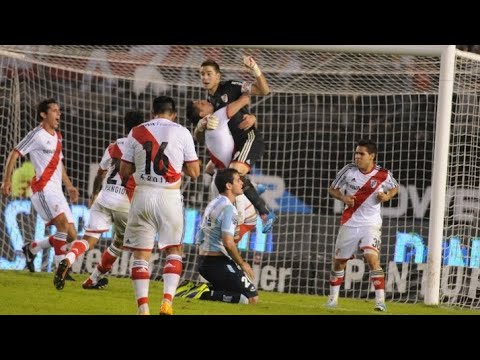 (Relato Emocionante) Atajada de Chichizola a Racing (Torneo Final 2014) Relato Lito Costa Febre