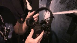 Video thumbnail for *Brand New MUST WATCH* Pioneer HDJ-C70 DJ Headphones @ BPM 2014 by GetintheMix