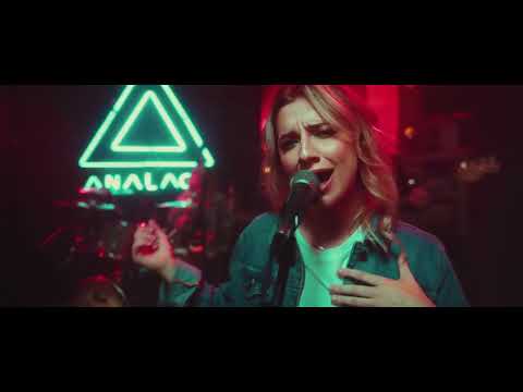 Giana - Disco Arranhado (Live In Vip - Analaga)