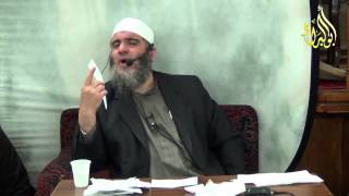 كيف نتعامل مع من يحذر منكم بحجة أنك تدافع عن الشيخ علي الحلبي image