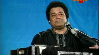 ANUP JALOTA SINGS TAN KE TAMBURE (LIVE) - YouTube