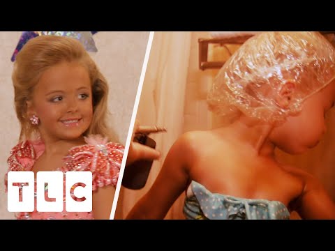 "It Hurts To Be Beautiful" Pageant Mum Spray Tans Her 5-Year-Old! | Toddlers & Tiaras