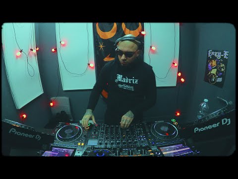 BAMFRIFRIKA - 32 Chronicles Session