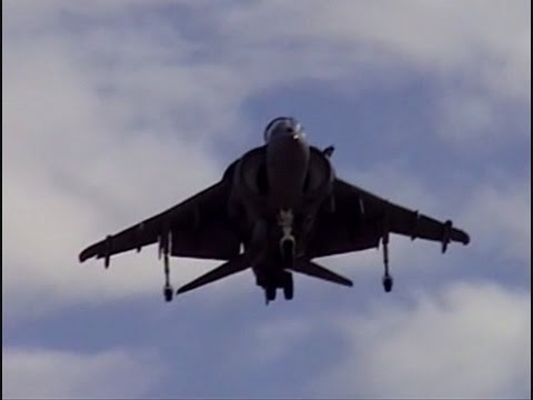 2006 MCAS Miramar Airshow - AV-8B Harrier II Demonstration