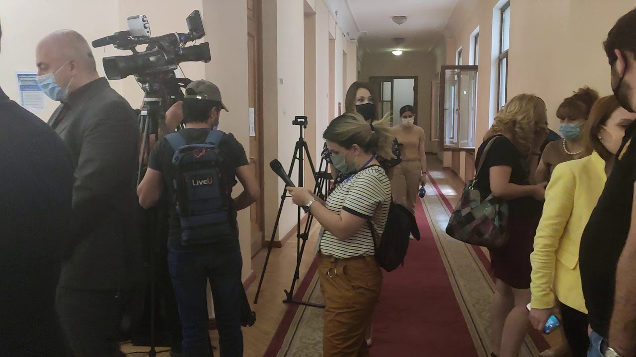 Իմքայլականները մասնակցում են Ծառուկյանին կալանավորելու վերաբերյալ քվեարկությանը