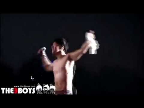 [Fancam] 110814 Shirtless Kikwang!!