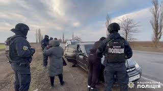 В Николаеве задержали мошенников-гастролеров, которые «снимали порчу» и обворовывали стариков