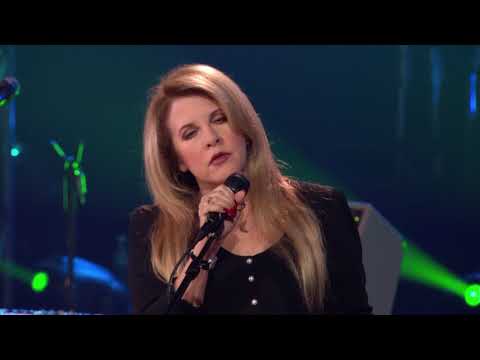 Lindsey Buckingham & Stevie Nicks - Never Going Back Again (HD)