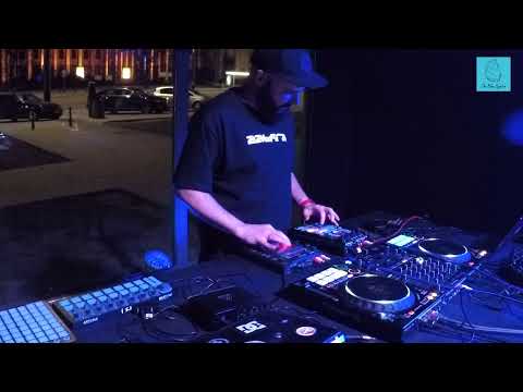 The Blue Oyster: Hau Live Act / 9.03 / 19 - 20