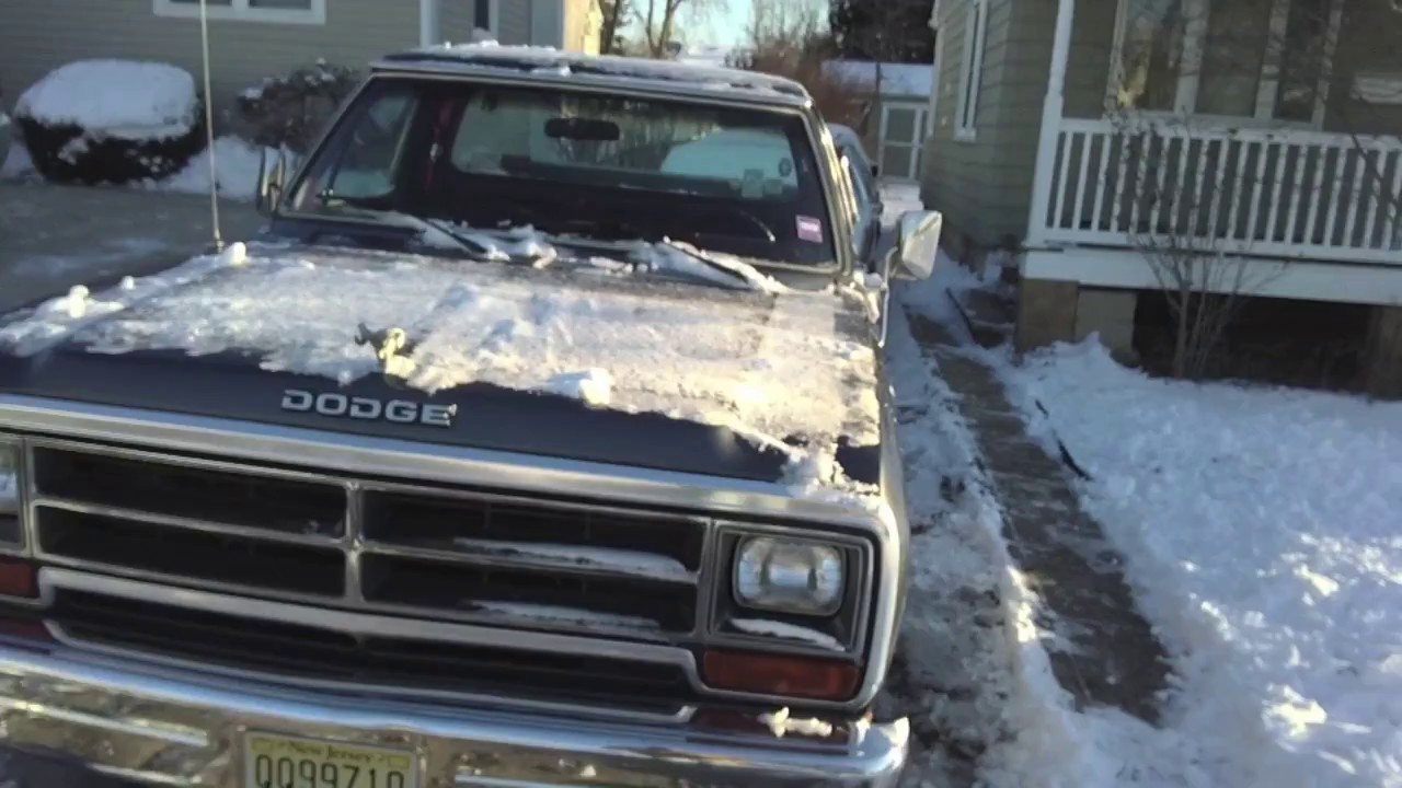 1987 Dodge Ram W150, 360 V8 -cold start