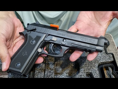 TAURUS PT92 AF-D SEMI AUTOMATIC 9MM PISTOL REVIEW AND UNBOXING.