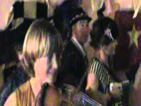 Novinka! Folskaband: A Nakht In Gan Beeston