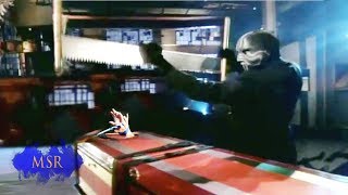 HOW TO SAW A WOMAN IN HALF!