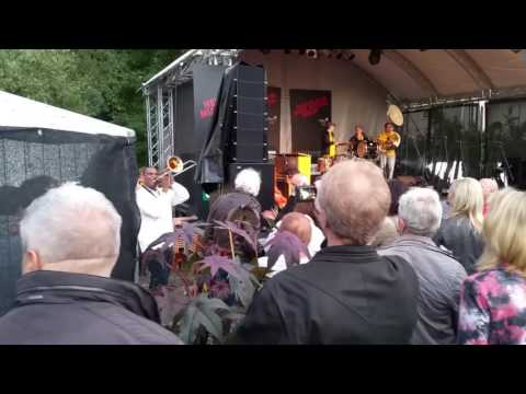 New Orleans Brass Connection+ special guest Glen David Andrews / tb, voc