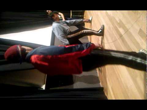 Bboy Ser-lli haciendo Ninety