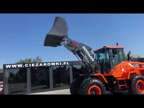 Doosan wheel loader DL220-5 , LIKE NEW ! , 13t , bucket 2,3m3 , joystick , camera ,