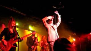 World/Inferno-Paul Robeson at the Crazy Donkey