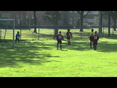 voetbalwedstrijd OJC Rosmalen jeugd E4
