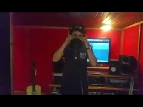 יניב בר - עינייך ולפני שתוותרי אקוסטי קליפ 2016 ♪