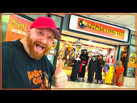 I VISITED 100 SPIRIT HALLOWEEN STORES IN 3 MONTHS !