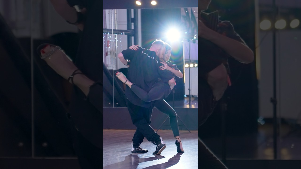 Street Tango. Pavel Sobiray and Sabrina Amuchastegui.