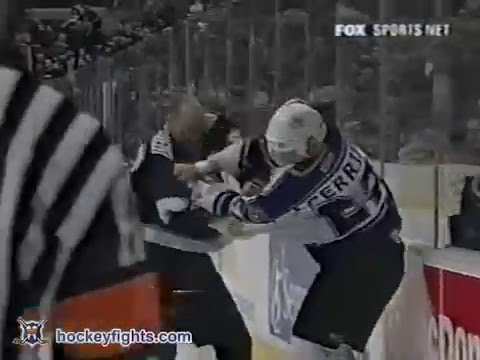 Scott Ferguson vs Ian Laperriere