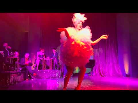 Delia De Moon Live Burlesque Show