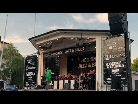 Too Close for Comfort Vivian Buczek Sandviken Big Band Huddinge jazz & blues