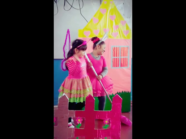 Vídeo relacionado con La ratita presumida (Montaña encantada / Teatro)