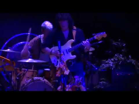 WOW.... RARE! Ritchie Blackmore Great Perform Guitar Solo Live 2015