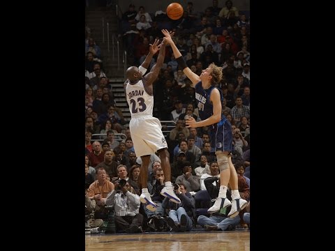 Michael Jordan (Age 40): 30 Pts, 14/26 (54%) FG Vs. Mavericks (Feb. 23, 2003) (720p)
