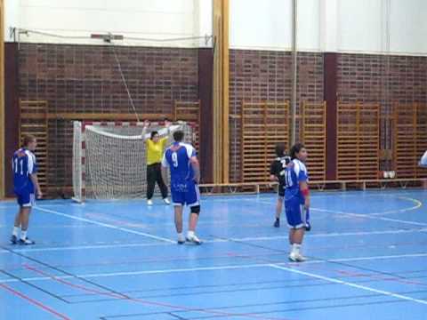 Rasmus trycker in en straff till 8-10 mot Tollarps IF