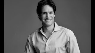 Professor Adam Alter is interviewed by Malcolm Gladwell about DRUNK TANK PINK