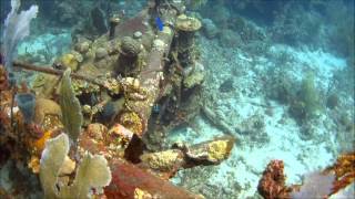preview picture of video 'Roatan, Honduras Scuba Diving 2014: Our best diving moments'