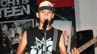 Two Fingers - Punk Rock Star (Makassar).wmv